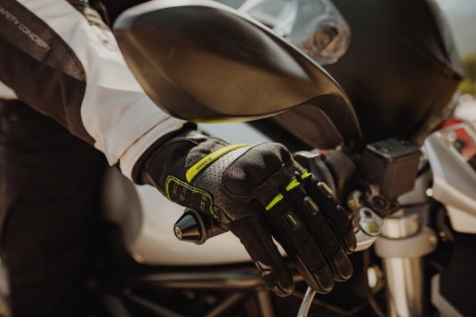 Letní rukavice na motorku SECA Axis Mesh II černé/žluté fluo